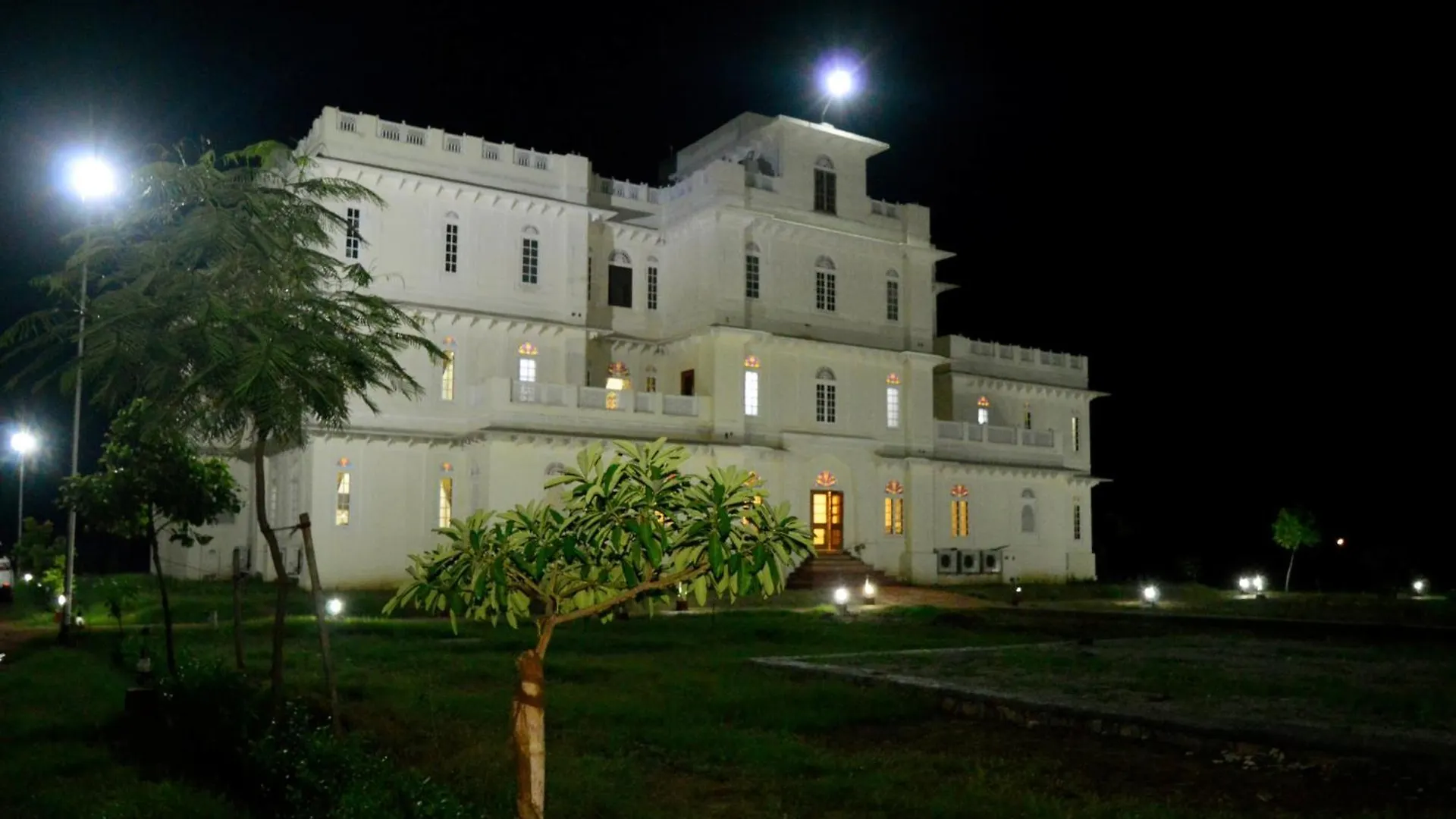 Aaram Baagh Agra Hotel 4*, Agra (Uttar Pradesh)