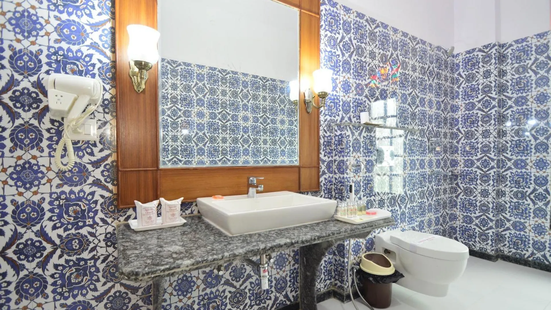 Aaram Baagh Agra Hotel Resort Agra (Uttar Pradesh)