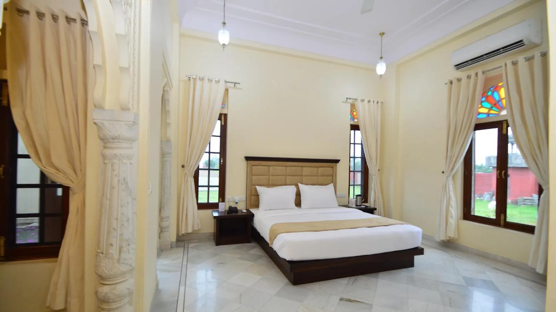 Aaram Baagh Agra Hotel Resort